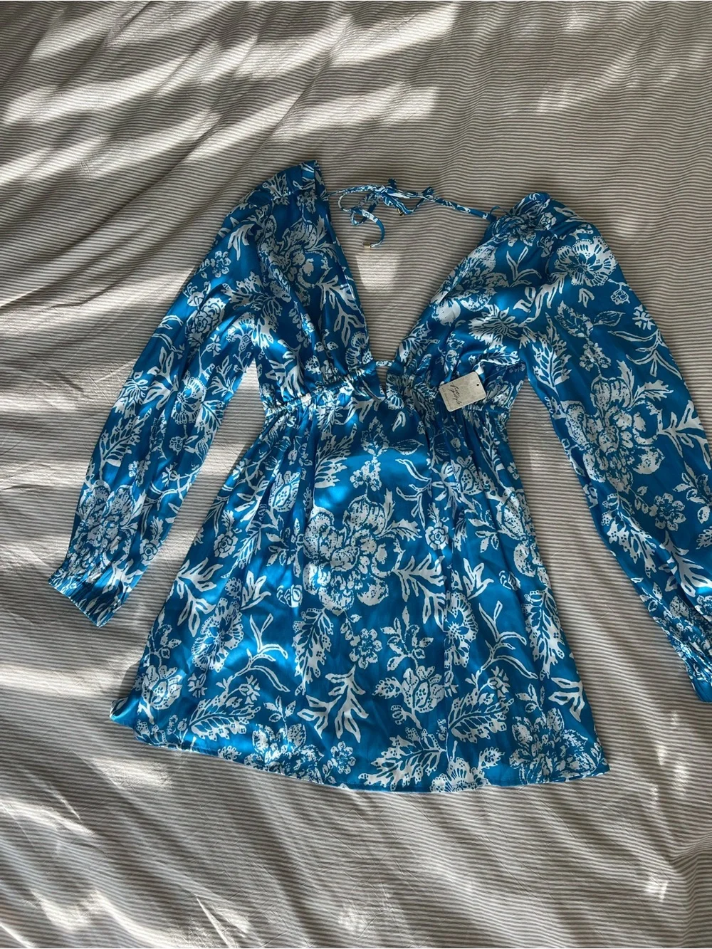 Free People Blue Floral V-Neck Dress (New with tag)